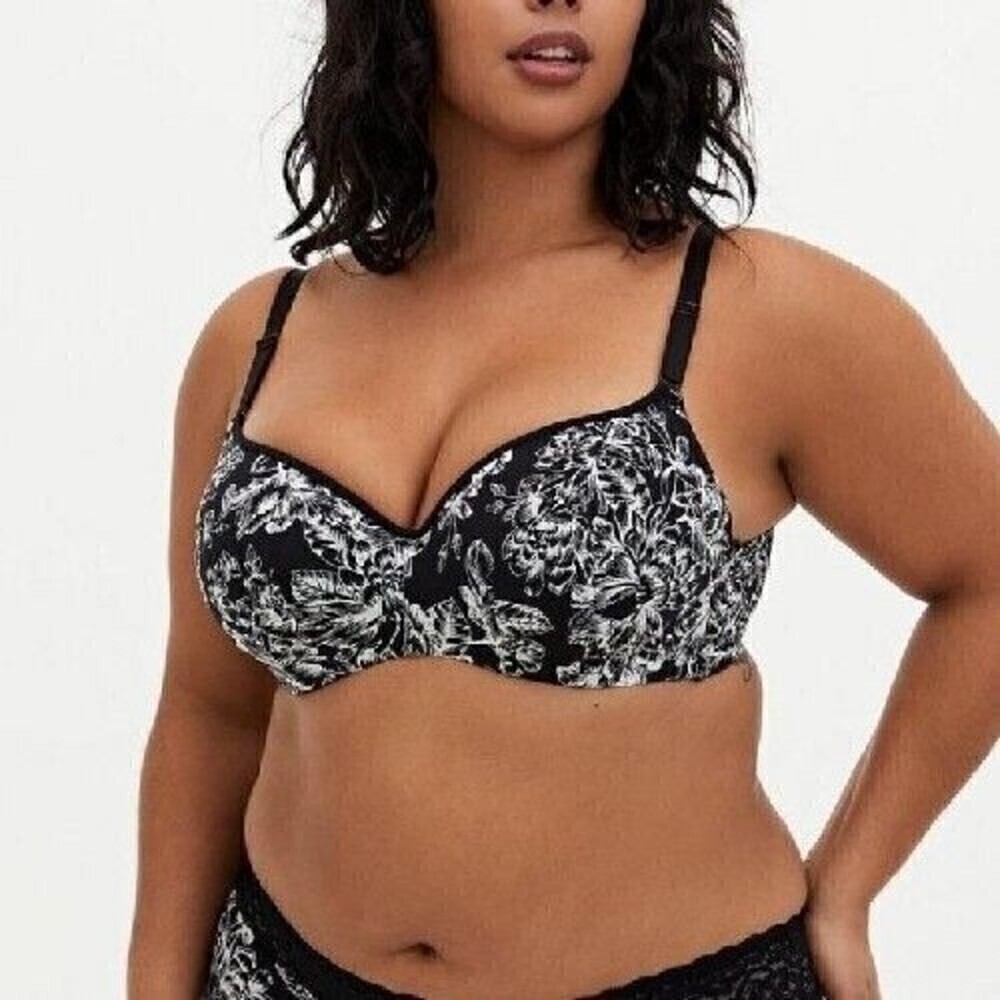 Torrid Curve Bra 38D Black White Doodle Garden Floral